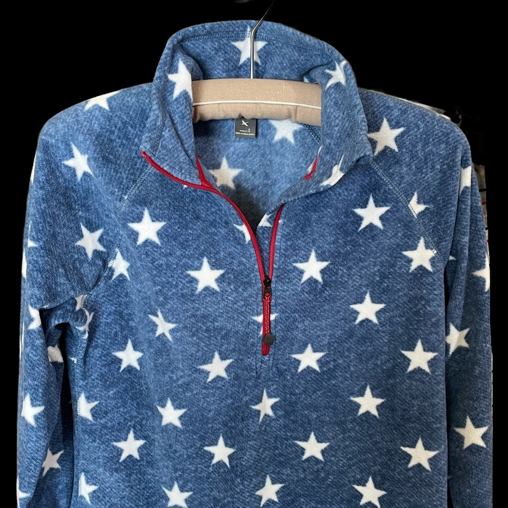 Eddie Bauer NWOT Zip neck fleece jacket. Red, white and blue! Super cute!